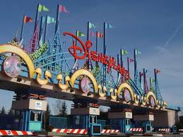 Disneyland caută 3.000 de persoane pentru joburi în vânzări, marketing, comunicare şi resurse umane