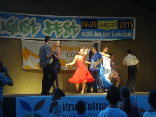 augustfest 3dansuri