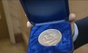 BNR a bătut o medalie jubiliară cu chipul Regelui Mihai I