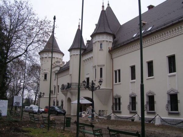 Finalizarea lucrărilor la Castel şi dezvelirea bustului grofului Károly
