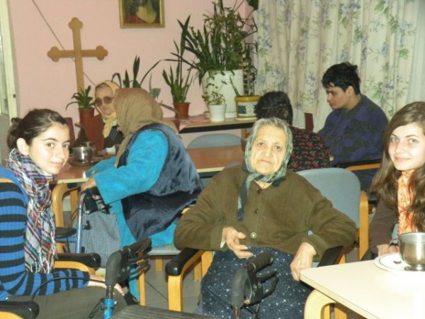 voluntare la camin batrani