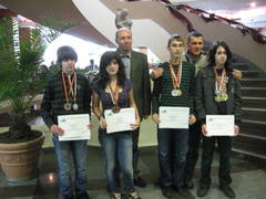 Elevii români au câştigat patru medalii la Olimpiada Balcanică de Informatică