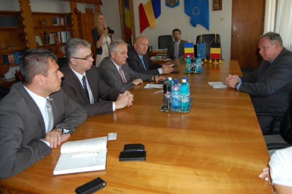 Ambasadorul Belgiei la Bucureşti s-a declarat impresionat de buna colaborare şi comunicare dintre autorităţile sătmărene
