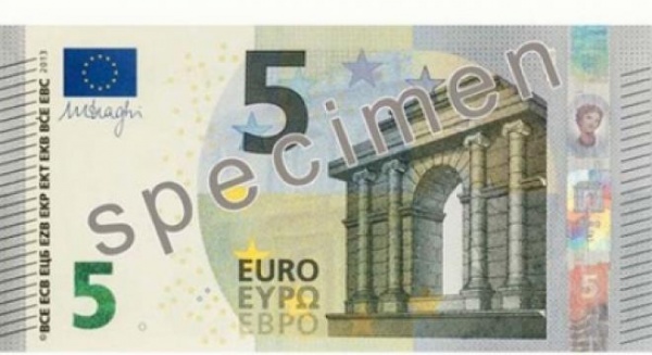 Noua bancnotă de 5 euro va fi pusă în circulaţie din luna mai
