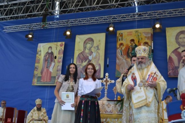 Andreea Moisei de la LTC premiată de Patriarhul Daniel