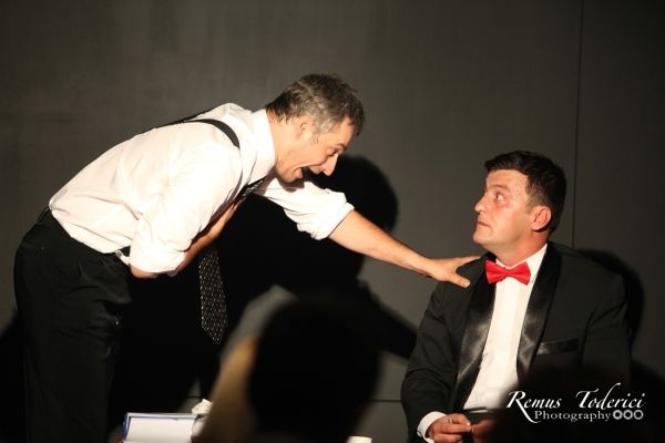 teatru 1000 motive