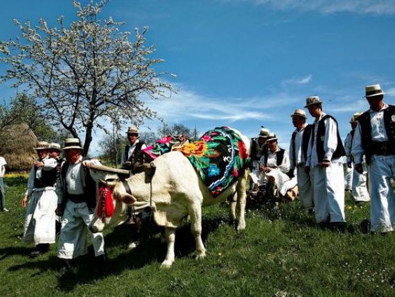 Lansare ghid turistic CELE MAI FRUMOASE SATE DIN ROMÂNIA
