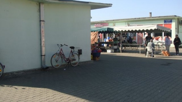 piata intrare 10 oct