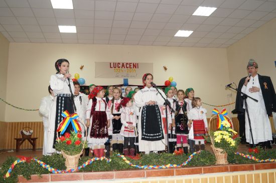 lucaceni 2 folclor