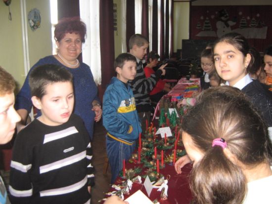 Târgul de Crăciun de la Şcoala Gimnazială ,,Vasile Lucaciu’’ Carei