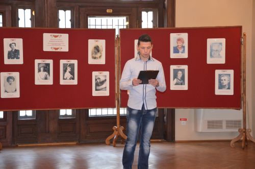 Vernisaj Expoziție de Fotografie „Românce de exceptie” la Carei