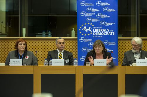 Norica Nicolai a găzduit la Parlamentul European o dezbatere pe tema educației