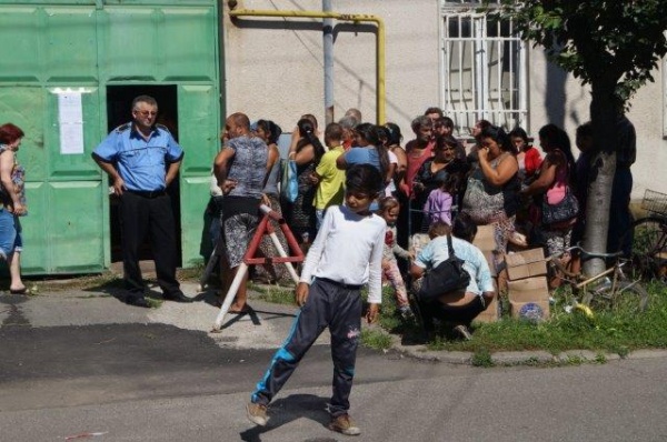 distribuire aliemnte ajutoareUE