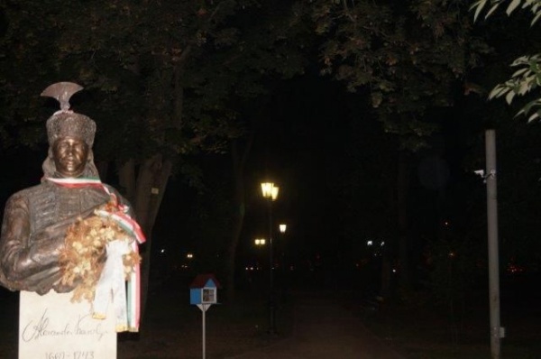 bust grof karoli