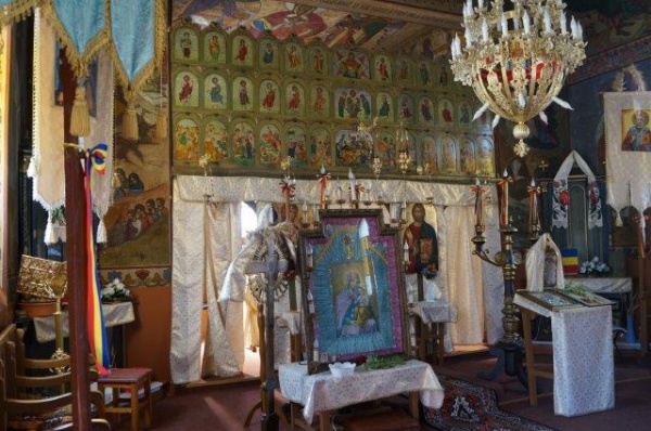 horia altar biserica