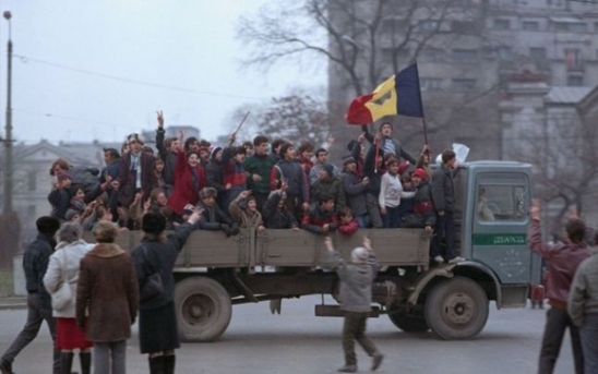 Procurorii redeschid a patra oară dosarul Revoluţiei. Lovitura de stat din 22 decembrie 1989