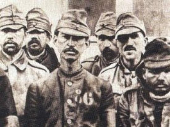 Omagiu adus prizonierilor români decedați în Franţa în Primul Război Mondial. Moţii care au luat parte la Bătălia de la Marna