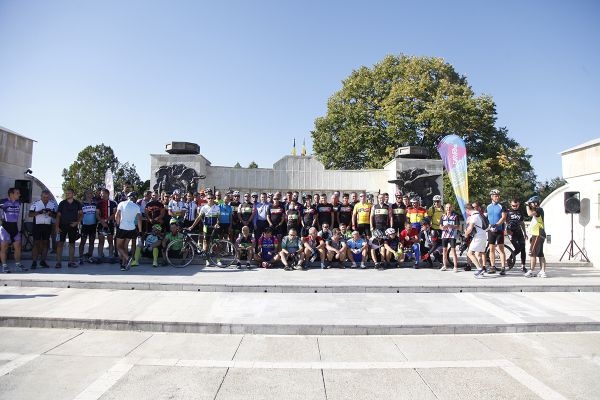 biciclisti centenar mausoleu2