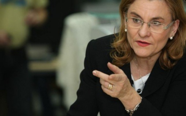Maria Grapini, europarlamentarul  care ia atitudine faţă de lipsa însemnelor naţionale de la Carei