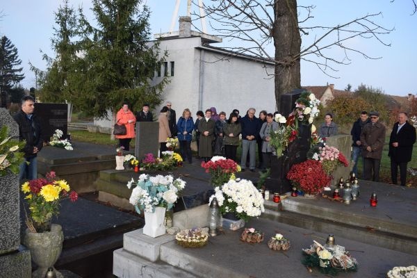 petkes cimitir