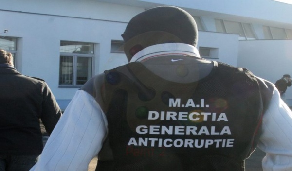 Activități de informare anticorupție cu personalul Poliției Locale Satu Mare