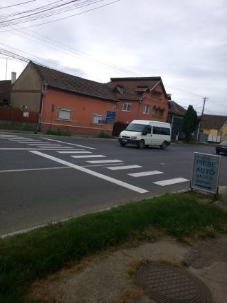 Treceri de pietoni noi pe strada Mihai Viteazu după semnalările Buletin de Carei