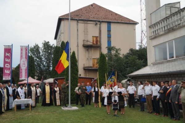Discurs patriotic al primarului Kovacs la înălţarea drapelului pe catargul de pe terenul bisericii Sf.Dimitrie