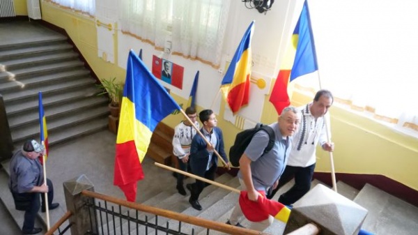 procesiune dictat maniu