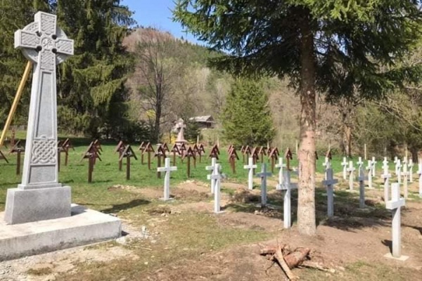 Ziua Eroilor în Cimitirul Eroilor de la Valea Uzului