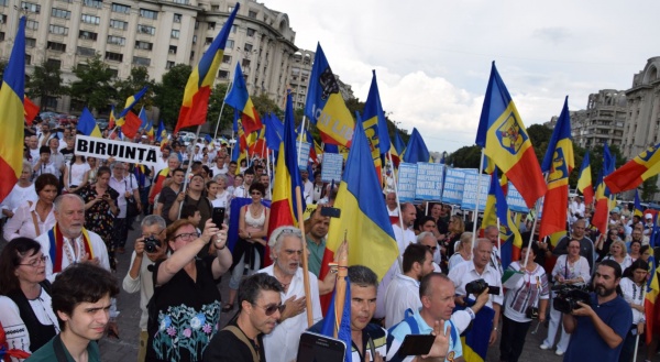 Primăria Capitalei se teme că românii  ajung cu protestul la Cotroceni și limba română își va păstra caracterul oficial?