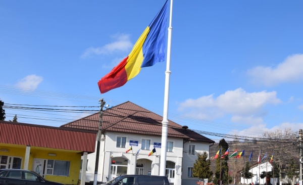 Nici în județul Maramureș nu este interzis pe domeniul public Catargul cu Steag Românesc