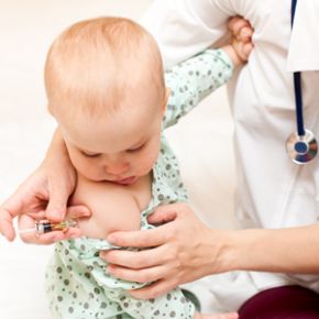Vaccinul BCG, antituberculos, lipseşte şi din maternitatea Carei. Plătesc copiii cu propria sănătate criza statului?