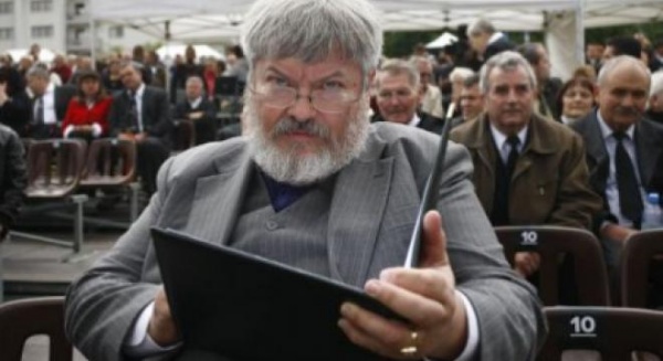 Ministrul ungar al Culturii, implicat în iniţiativa reînhumării poetului Jozsef Nyirö, a demisionat