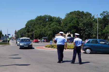 Efective suplimentare de polițiști în stradă cu prilejul sărbătorii „Sfânta Maria Mare”