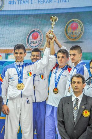 Ploaie de medalii pentru CSM Satu Mare la Campionatul European de Karate