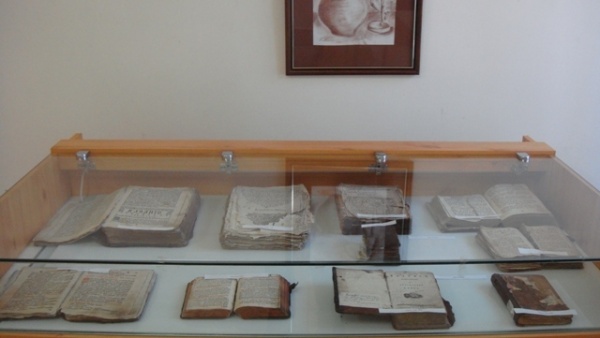 Expoziţie de carte veche românească la Muzeul Municipal Carei