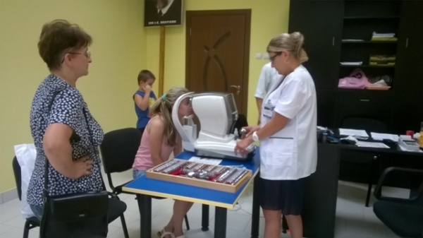 Afluenţă de careieni la consultaţiile oftalmologice gratuite de la sediul PNL