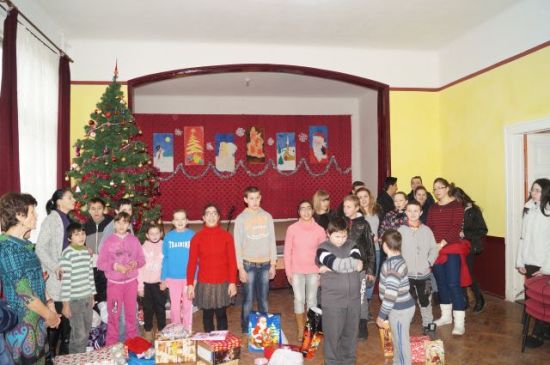 Târgul de Crăciun de la Şcoala Gimnazială ,,Vasile Lucaciu”