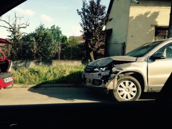Accident uşor pe Calea Mihai Viteazu. Atenţie şoferi la drumurile careiene