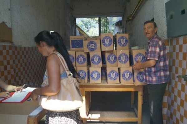 Se distribuie ajutoarele alimentare de  la UE . Program