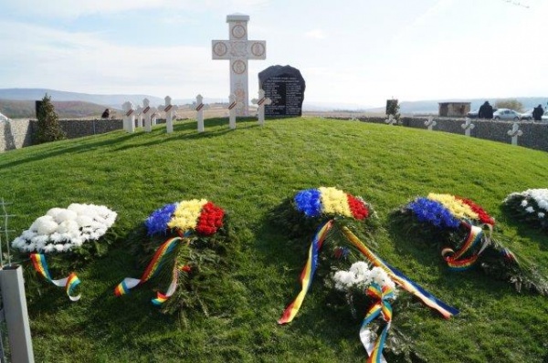 Sfințire de Monument închinat Eroilor români căzuţi la datorie în 19 octombrie 1944
