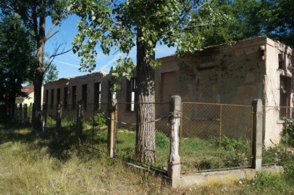 Primăria Carei demolează şcoala din Ianculeşti şi refuză reabilitarea Căminului Cultural