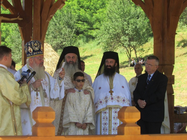 Membrii de onoare ai ASTRA Carei la pomenirea Sfântului Voievod Ștefan cel Mare în mănăstirile clujene