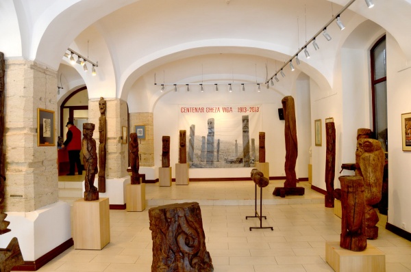 Invitaţie la Colonia de Pictură şi la expoziția GHEZA VIDA şi prietenii săi artişti