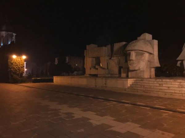 A fost pornit iluminatul nocturn la Monumentul Ostaşului Român din Carei