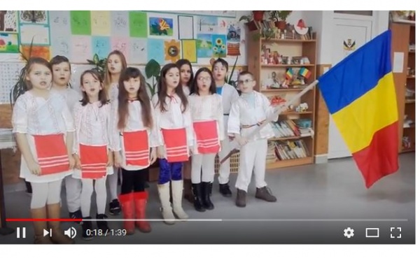Acţiunea  ,,Costume populare româneşti pentru Şcoala Andrid,,