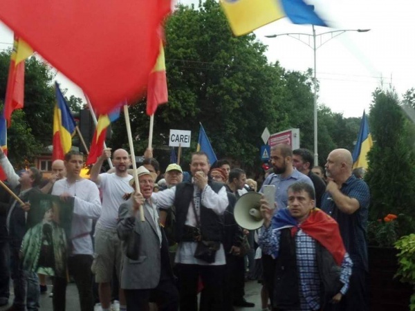 Protest împotriva impunerii de către UDMR ca LIMBA MAGHIARĂ să devină a doua LIMBĂ OFICIALĂ în statul român!
