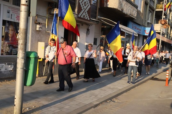 În Anul Centenar la Satu Mare românilor li se permit procesiuni doar pe trotuar. Nu şi maghiarilor