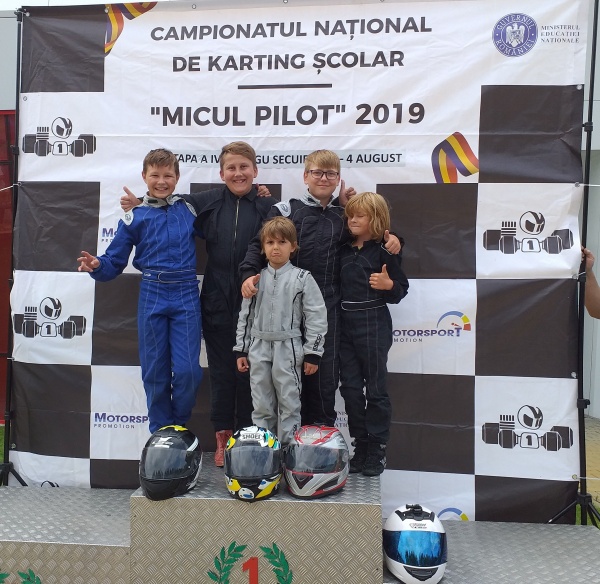 Karting: Elevii lui Ioan Mille se întorc cu premii de la Târgu-Secuiesc