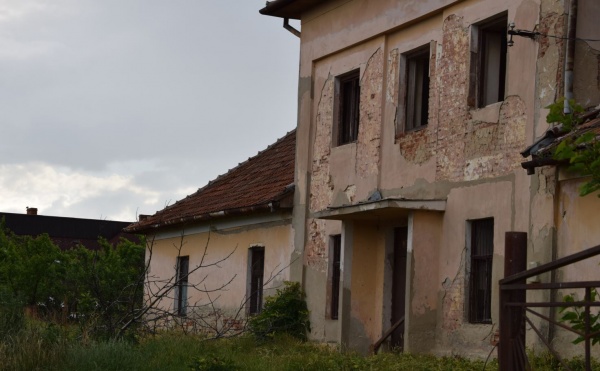 Deznaționalizarea și depopularea satelor românești de pe granița de Nord-Vest a României